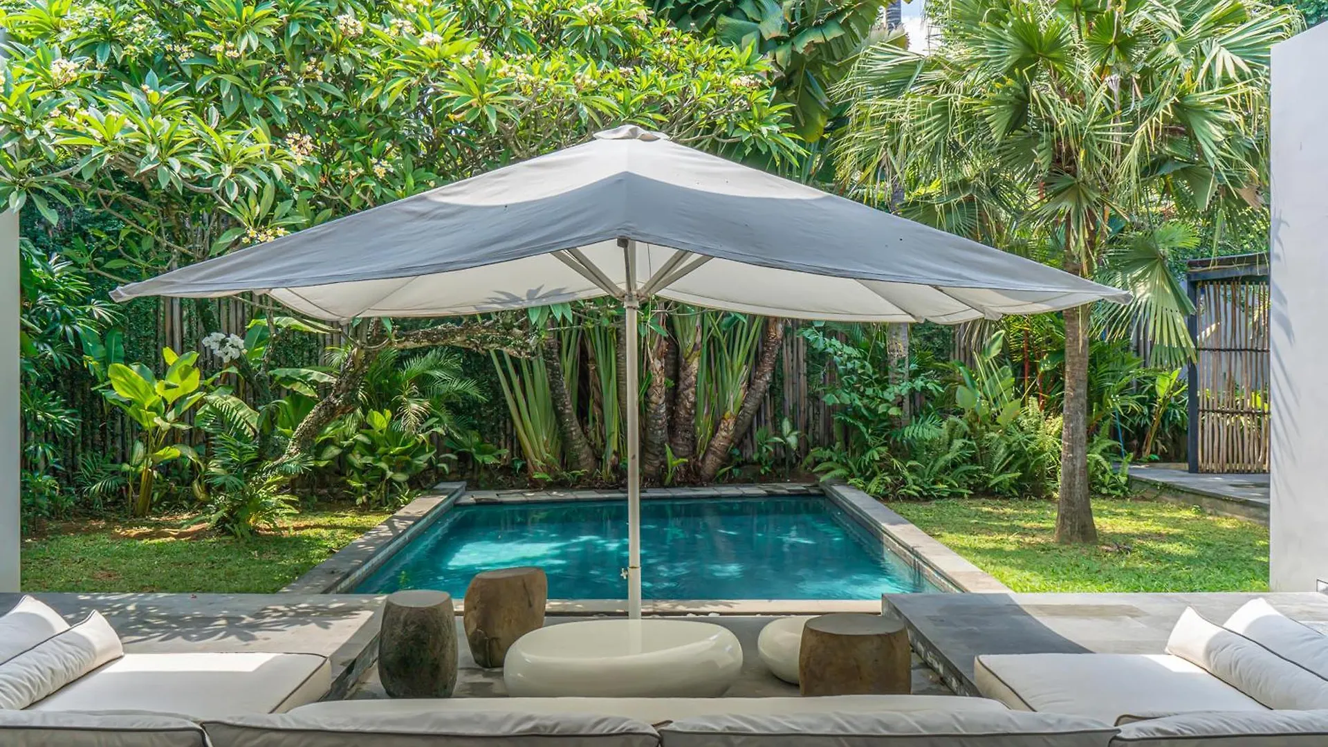 Villa Kala - Luxury Designer Villa In Amazing Location Berawa Canggu  Indonesia