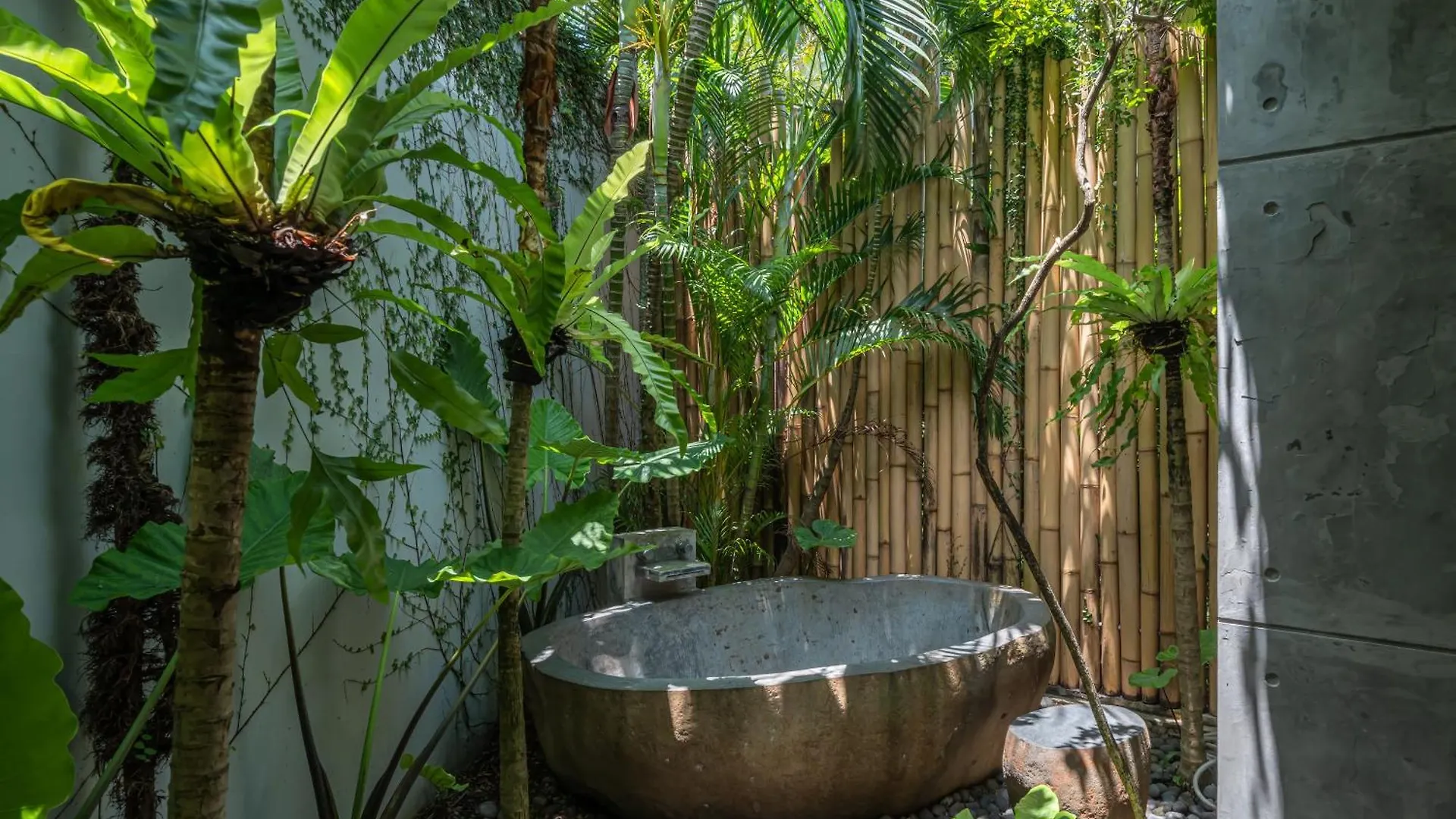 Villa Kala - Luxury Designer Villa In Amazing Location Berawa Canggu  Indonesia