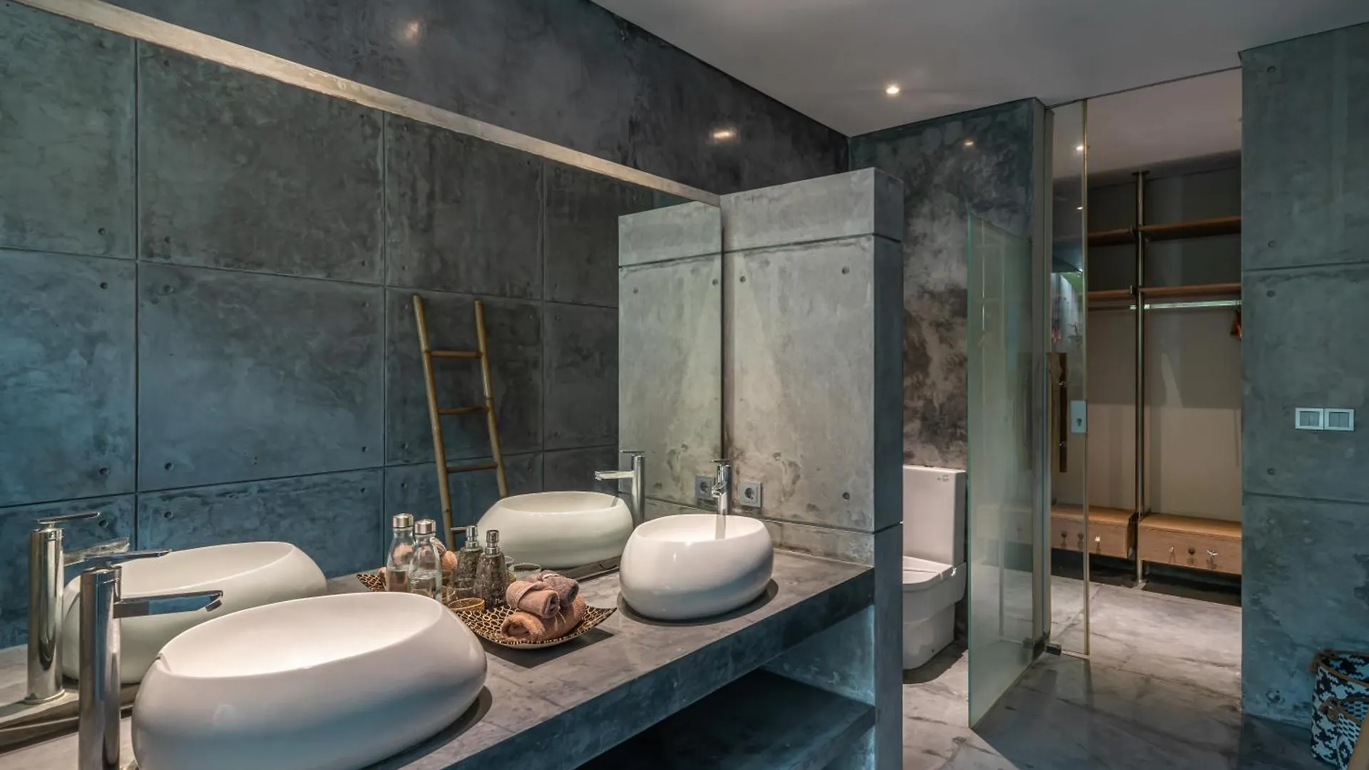 Villa Kala - Luxury Designer Villa In Amazing Location Berawa Canggu