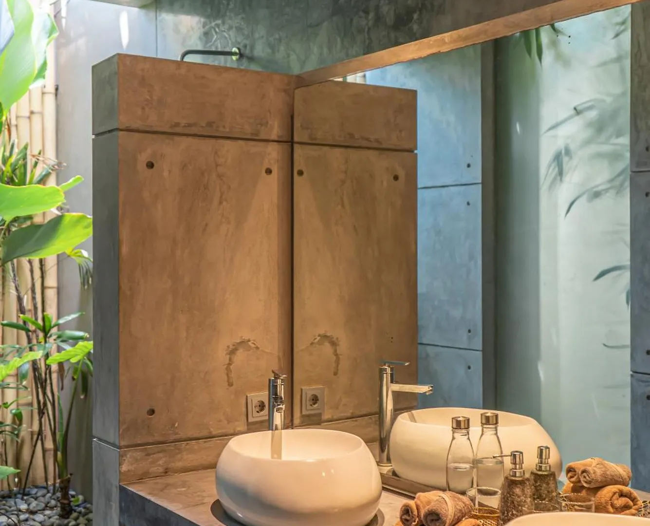 Villa Kala - Luxury Designer Villa In Amazing Location Berawa Canggu